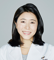 Kang Hyeona 