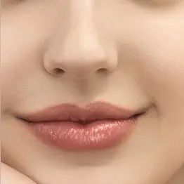 微笑唇