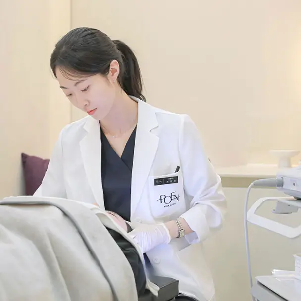 Facial lipolytic injections