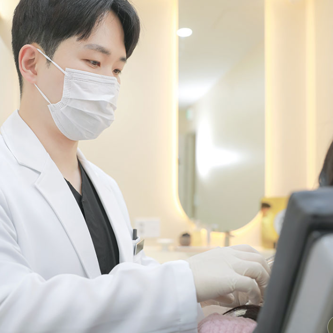 嘴唇+嘴角玻尿酸1CC+嘴角紧致（韩国产）