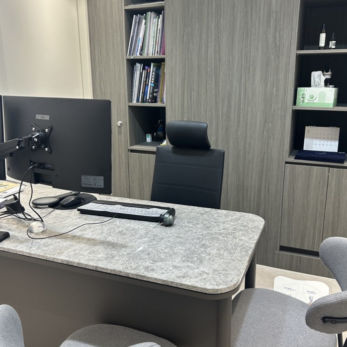 釜山德佛斯特皮膚科院環境大廳