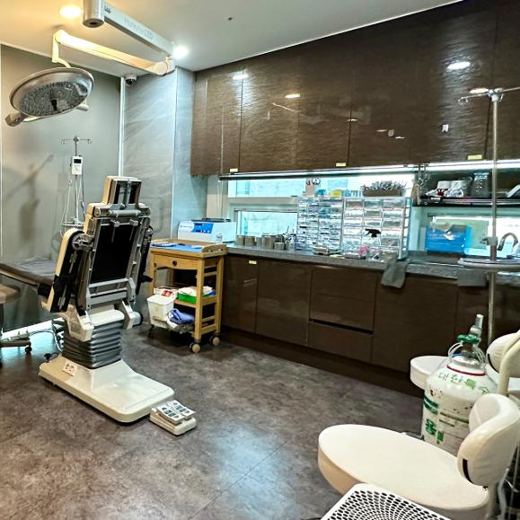 Display of Titanium Lifting Equipment at ELEV Dermatology