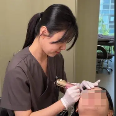 Hair-stroke eyebrows