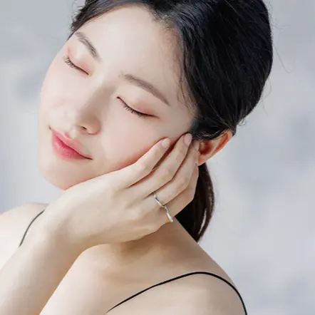 Female intimate hair removal