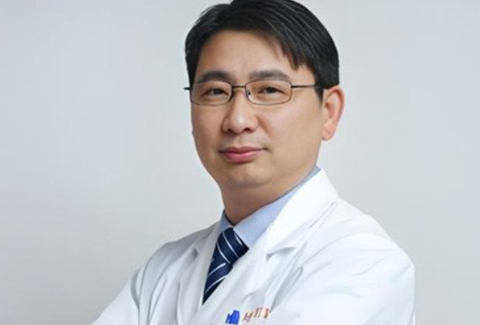 潘梅焰