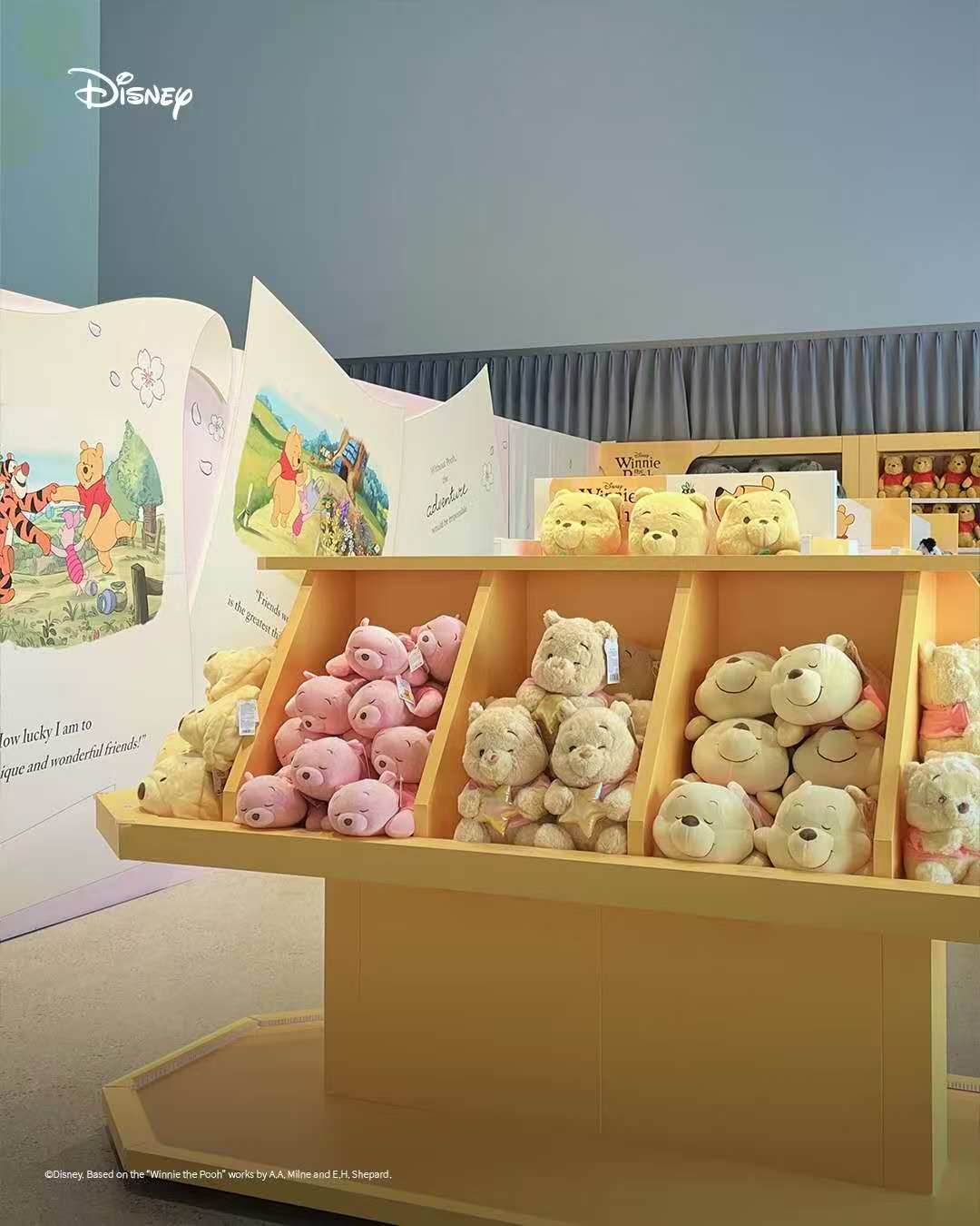 🍯韩国小熊维尼100周年快闪店来啦！一起掉进噗噗的春日野餐里吧～