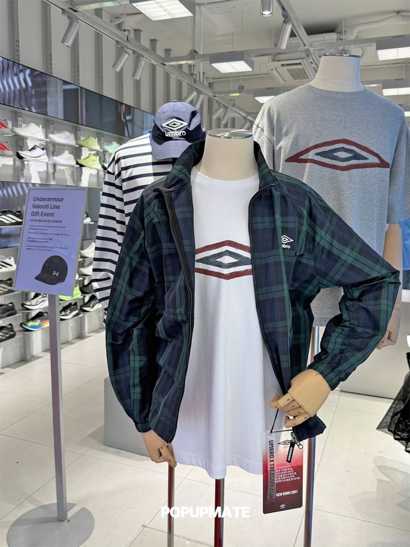 🎨ASAHI亲手设计！Umbro × TREASURE联名系列弘大快闪店限时开放🔥