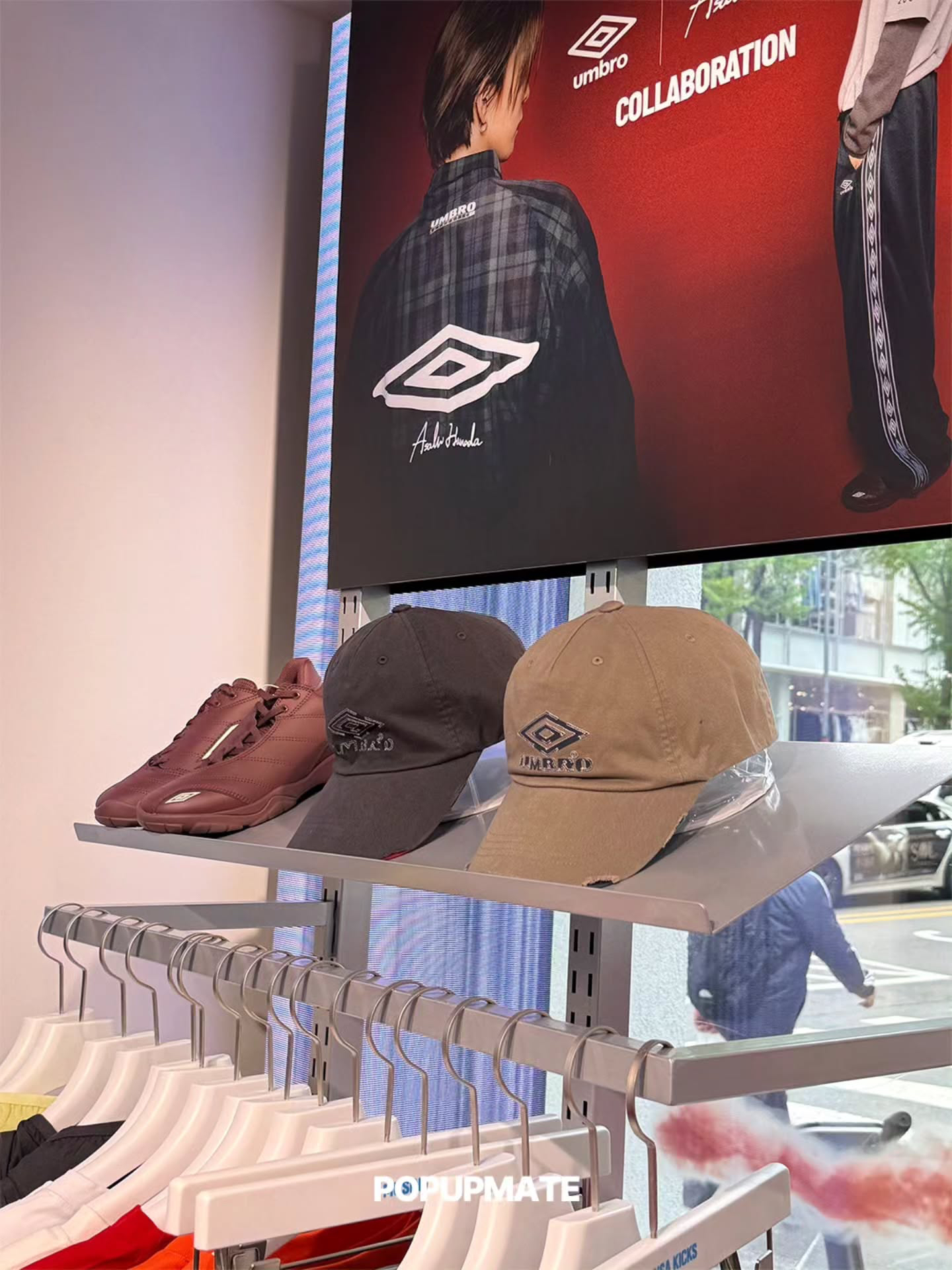 🎨ASAHI亲手设计！Umbro × TREASURE联名系列弘大快闪店限时开放🔥
