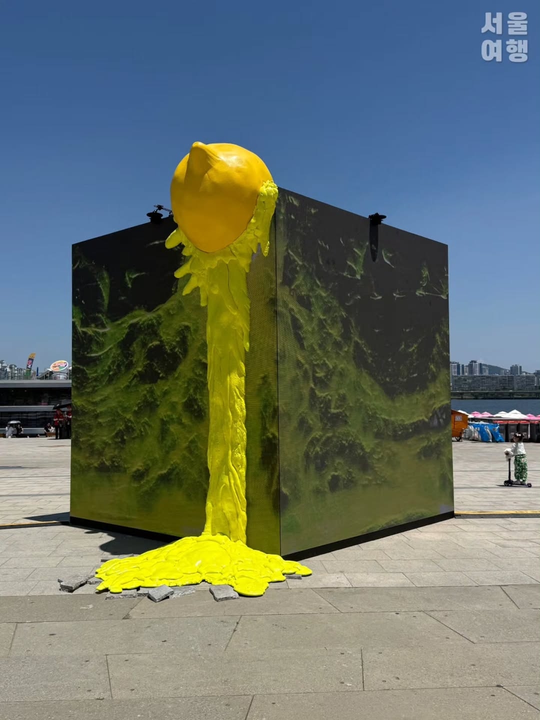 🍋aespa新专《LEMONADE》快闪店空降首尔！规模大到离谱，嗨棒自动贩卖机都有！