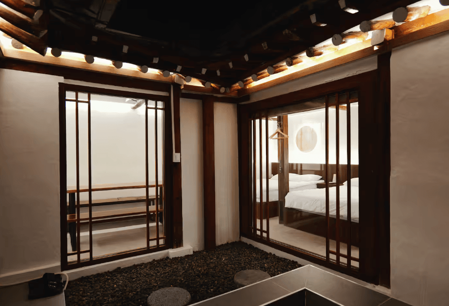 Airbnb-距離漢成大學1分鐘路程,Gilun Hanok帶庭院民居 · 2間臥室 / 3張床 / 1... 3