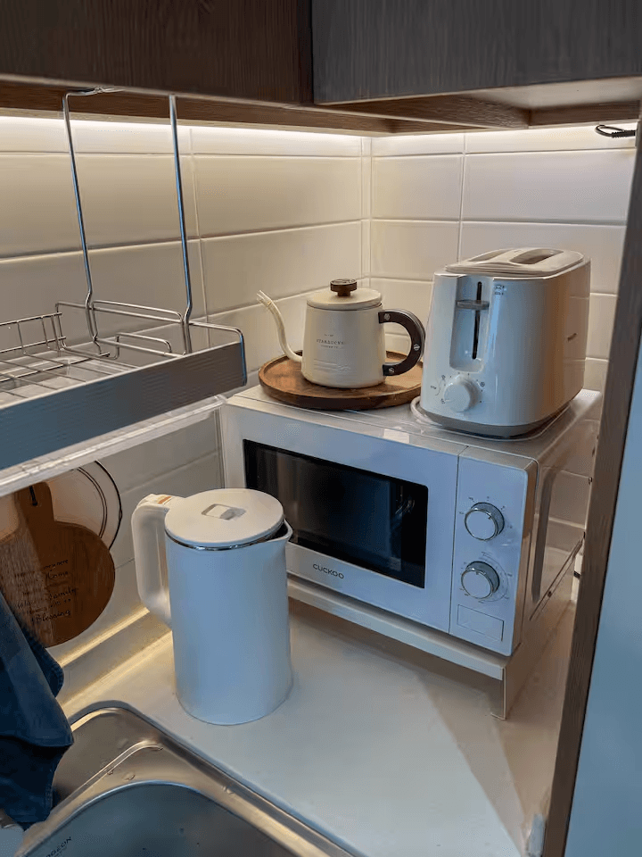 Airbnb – [เปิดให้จองแล้ว!] บ้านแห่งเสรีภาพ/เดินถึงหอคอยนันซานได้/ย่านที่นักท่องเที่ยวนิยมในหมู่บ้านเสรีภาพ/บ้านพักพร้อมโปรเจคเตอร์ขนาดใหญ่ · 3 ห้องนอน / 3 เตียง... 2