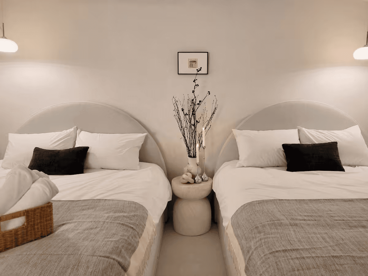 Airbnb-[5晚，機場接機] 高級房源。2間浴室 距機場鐵道DMC站5分鐘，弘大、明洞、景福宮、電梯... 1