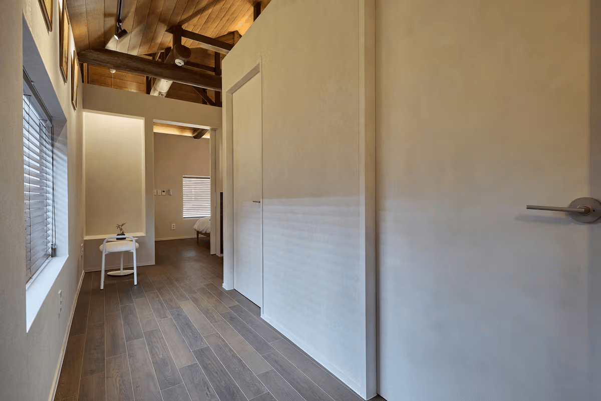 Airbnb-[排名前1%的房源] “首尔站、明洞附近的后岩洞风情独栋房/3室2卫/南山下的木颈山庄”民... 3