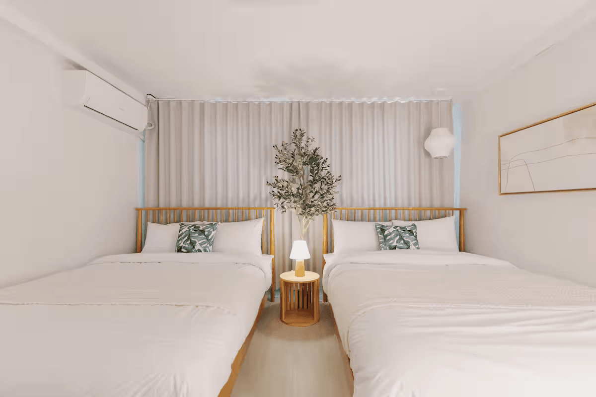 Airbnb-[夏季特價]#新村Full House#距仁川大學站3分鐘#新村站#弘大入口站#4張1.8... 2