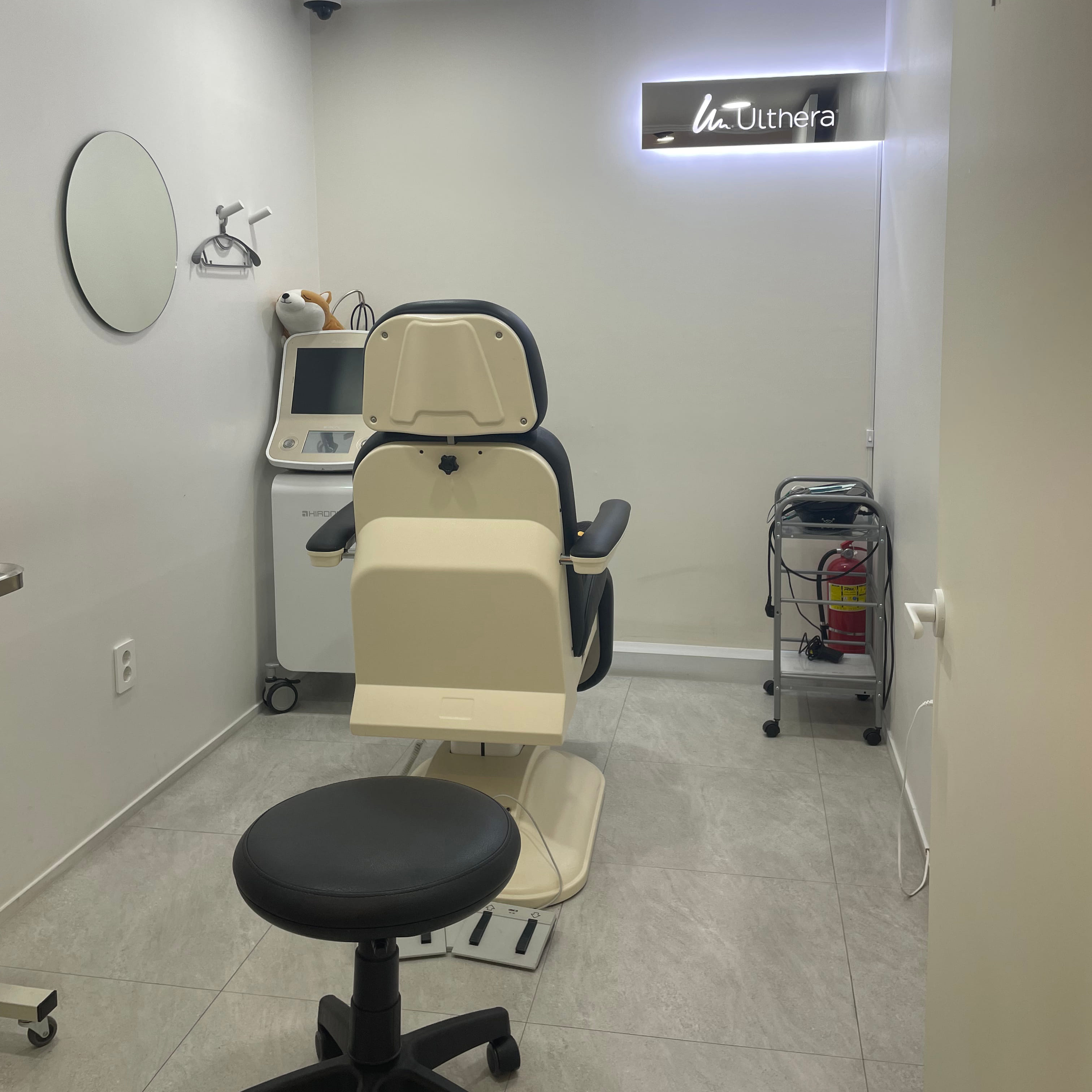 Dr.jins clinic 6